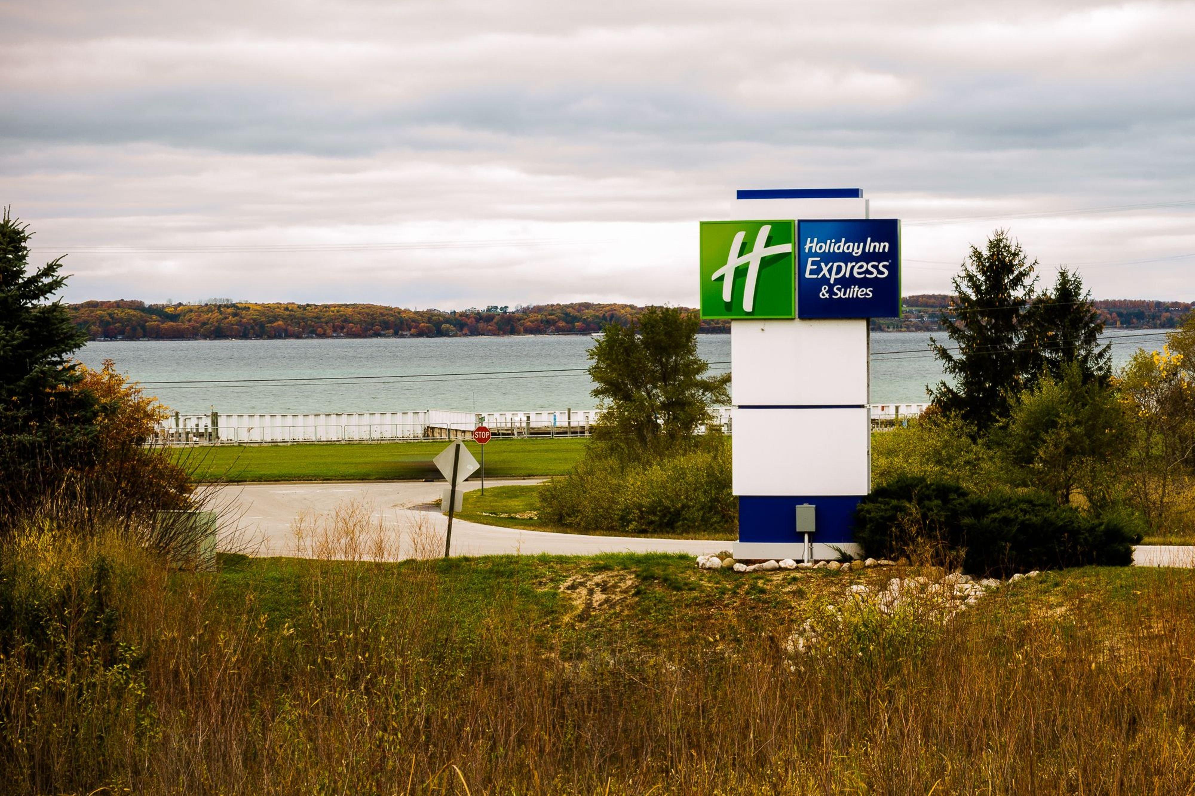 Holiday Inn Express Hotel & Suites Acme-Traverse City By Ihg Exteriér fotografie